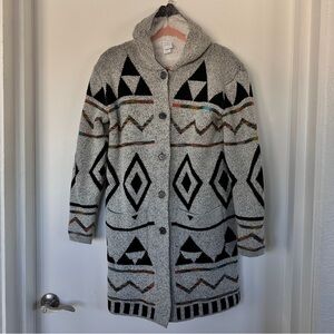 Cozy Geometric Patterned Navaho Cardigan - Black and Gray